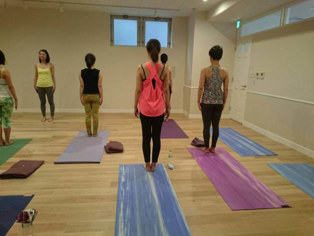 ヨガ ピラティス オンラインレッスン ハートワン アウトドアスポーツトレーニング 講習 情報が見つかるポータルサイト Training Greenfield