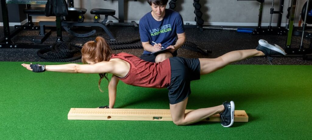 医療系国家資格を持つトレーナー監修 プロのパーソナルトレーニングが受けられる大型ジム／札幌の大型パーソナルジム『スターライトフィットネス』