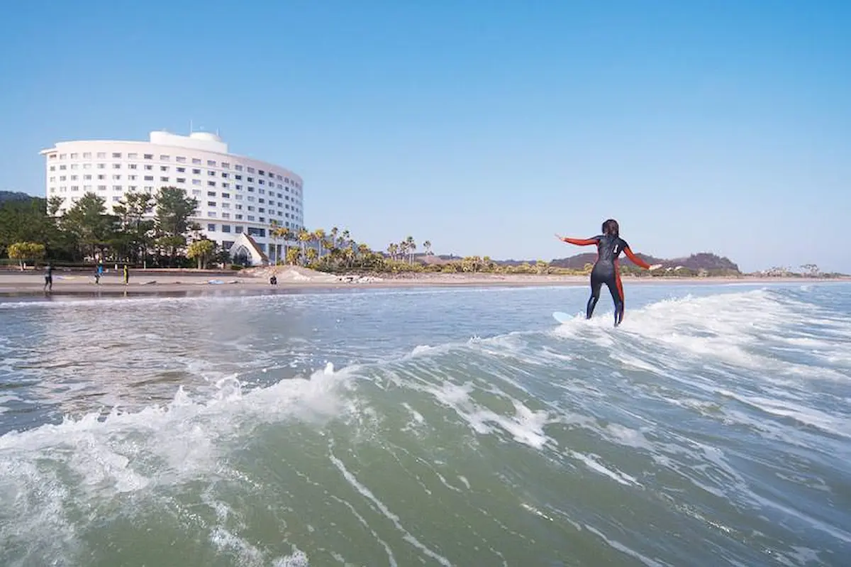 サーフィンスクール／ANA ホリデイ・イン リゾート宮崎 青島アクティビティセンター |  アウトドアスポーツトレーニング(講習)情報が見つかるポータルサイト「Training Greenfield」