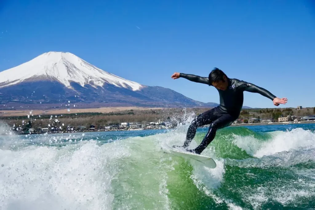 山中湖でウェイクボード初心者体験スクール／HAKUTAKA MARINE WAKEBOARD SCHOOL